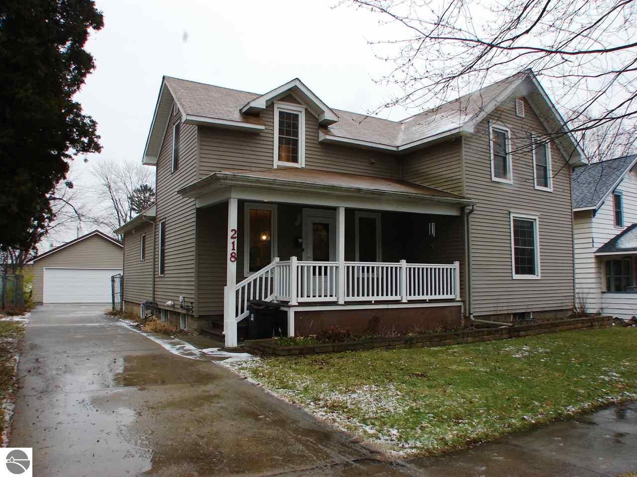 Property Photo:  218 Grant Avenue  MI 48801 
