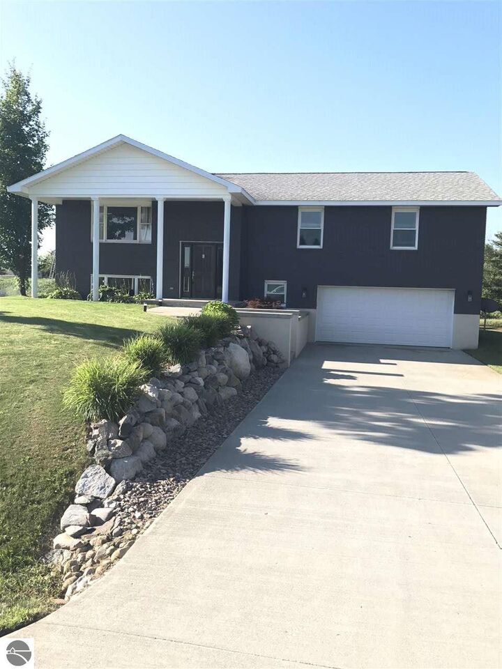 5391 Eaglehurst Drive  Traverse City MI 49685 photo