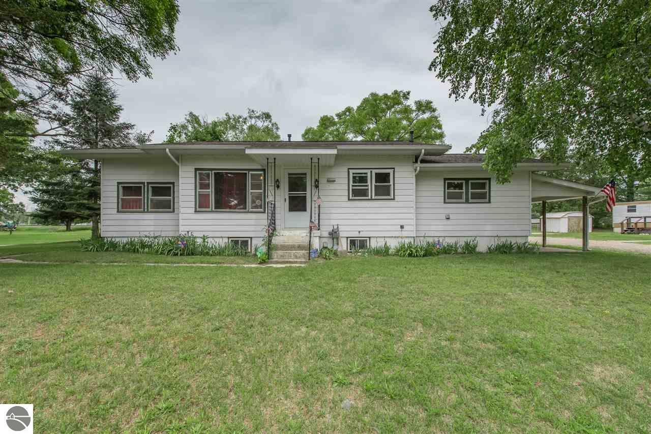 Property Photo:  646 Vangee Street  MI 48617 