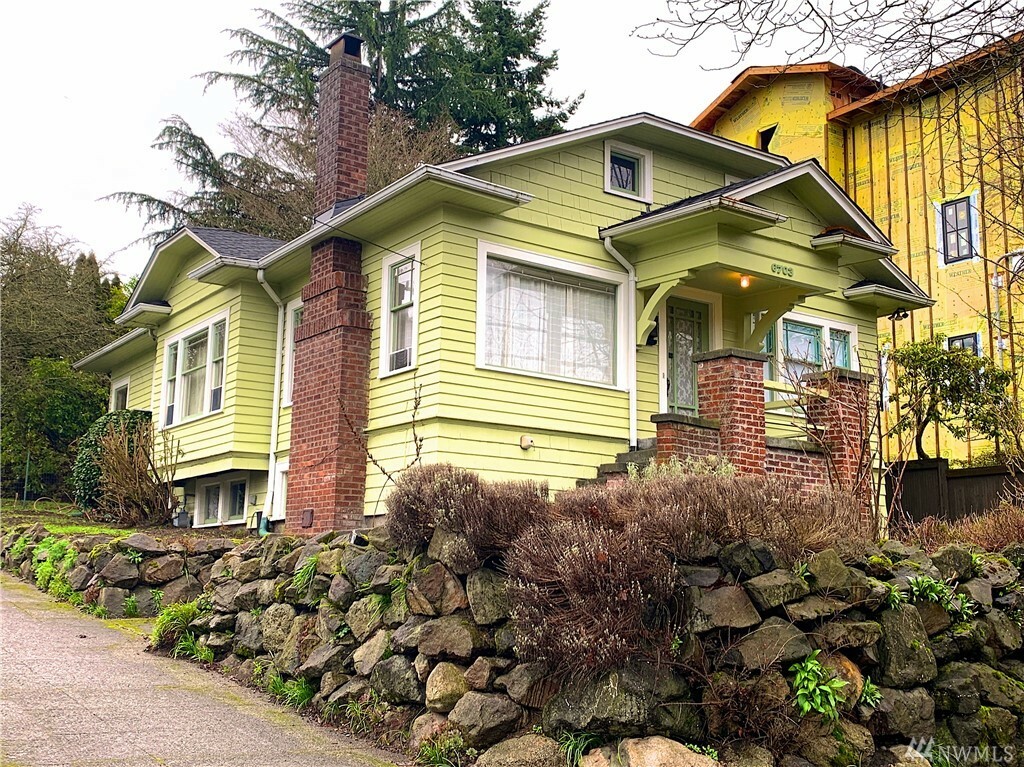 Property Photo:  6703 Fremont Ave N  WA 98103 