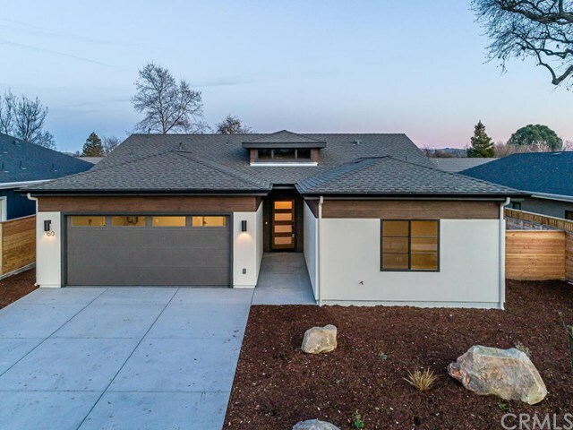 Property Photo:  160 Rowan Way  CA 93465 