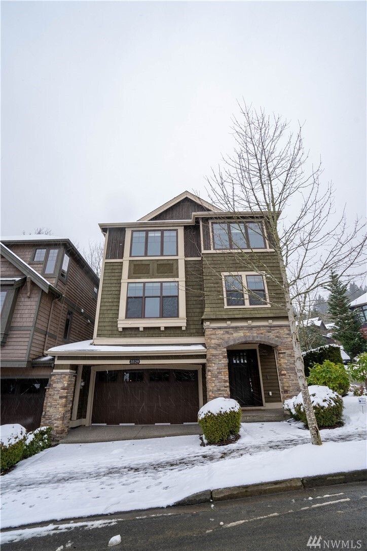 Property Photo: 2529 NW Stoney Creek Dr WA 98027