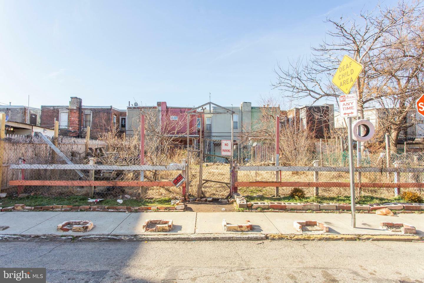 Property Photo: 2928 N Mutter Street PA 19133