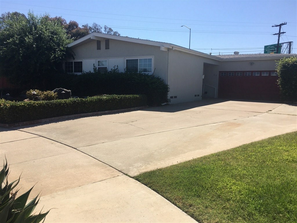 Property Photo:  612 Oakwood Way  CA 92021 