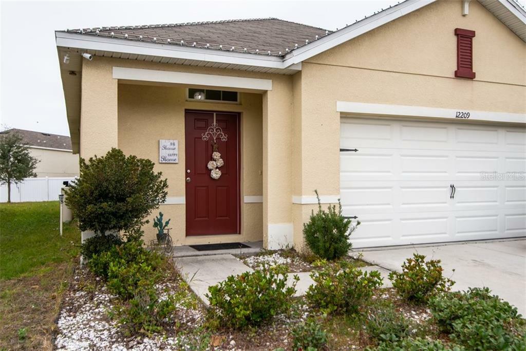 Property Photo:  12209 Fawn Brindle Street  FL 33578 