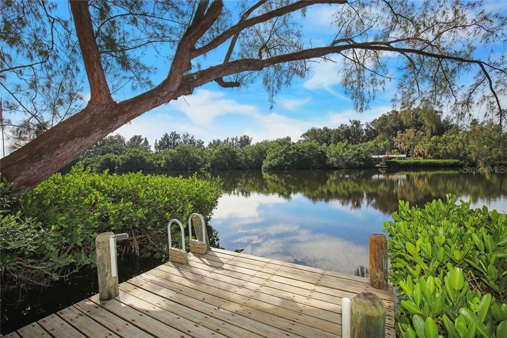 Property Photo:  7676 Midnight Pass Road  FL 34242 