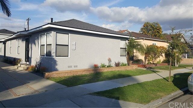 Property Photo:  1109 71st Way  CA 90805 