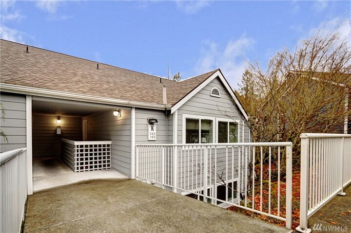 12601  109th Court NE K103  Kirkland WA 98034 photo