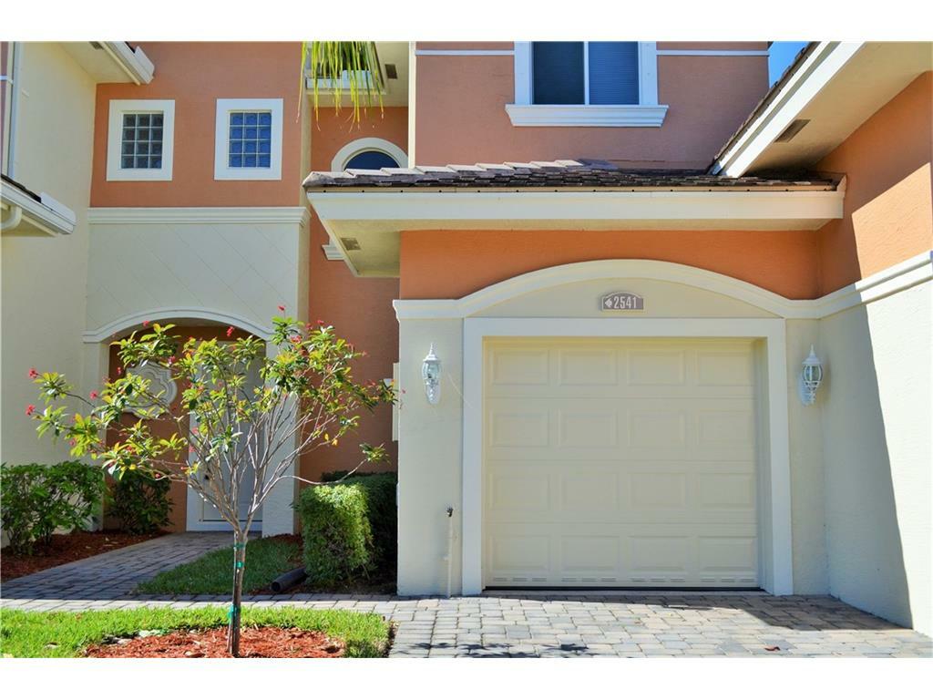 Property Photo: 2541 Stockbridge Sq FL 32962