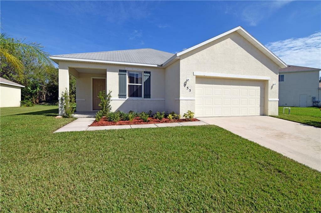 Property Photo:  755 Carriage Lake Way  FL 32968 