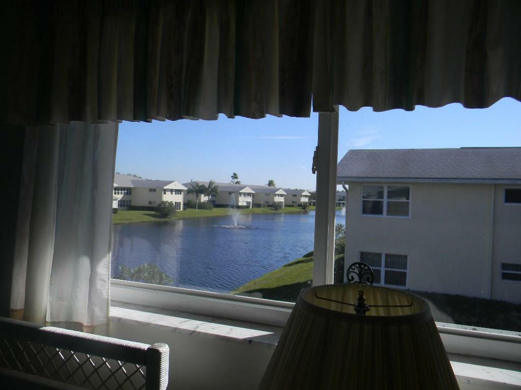 Property Photo:  850 Lake Orchid Circle 202  FL 32962 