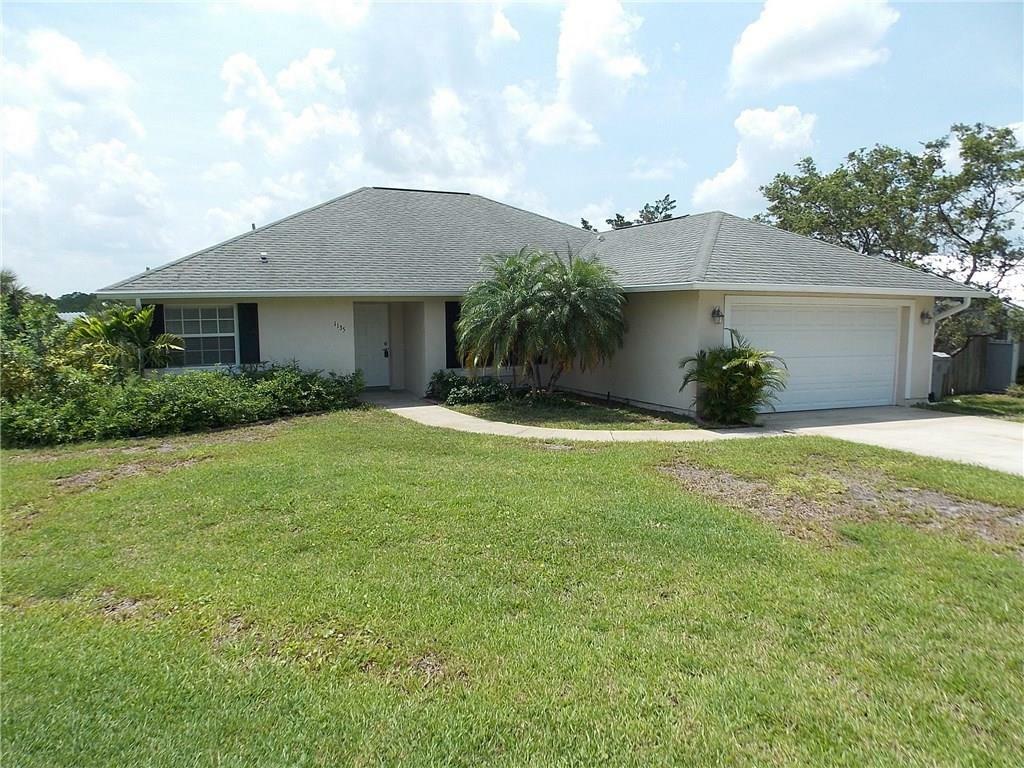 Property Photo:  1135 4th Terrace SW  FL 32962 