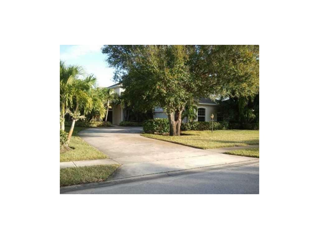 Property Photo:  660 45th Court SW  FL 32968 