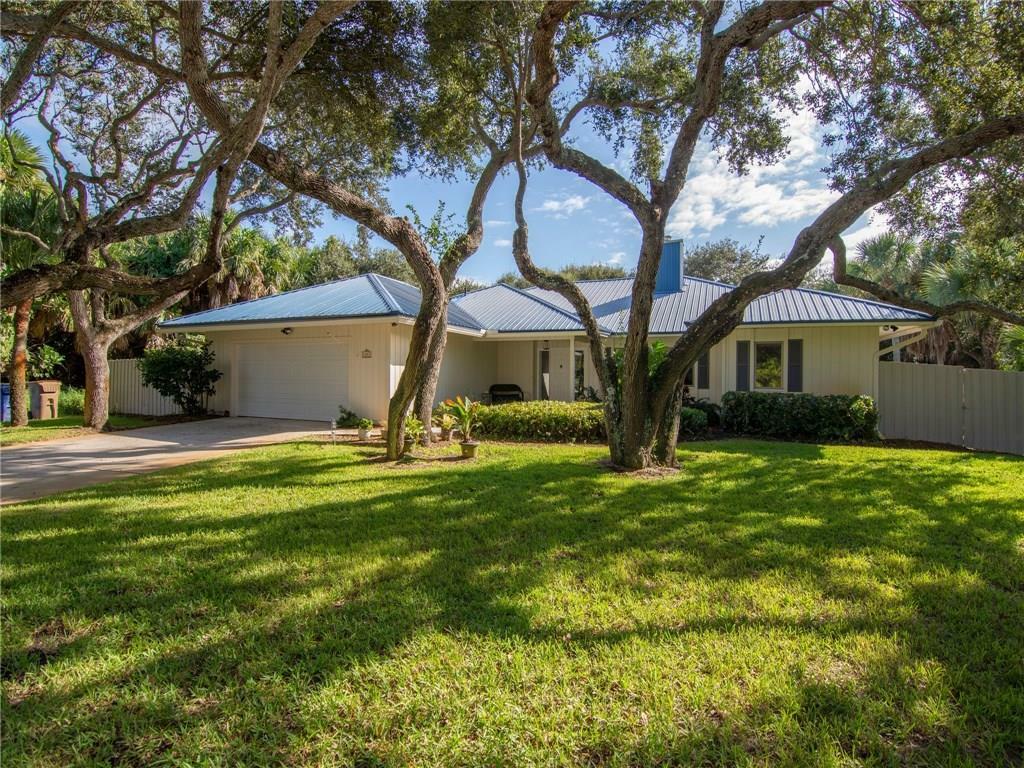 Property Photo:  2025 Spring Place  FL 32963 