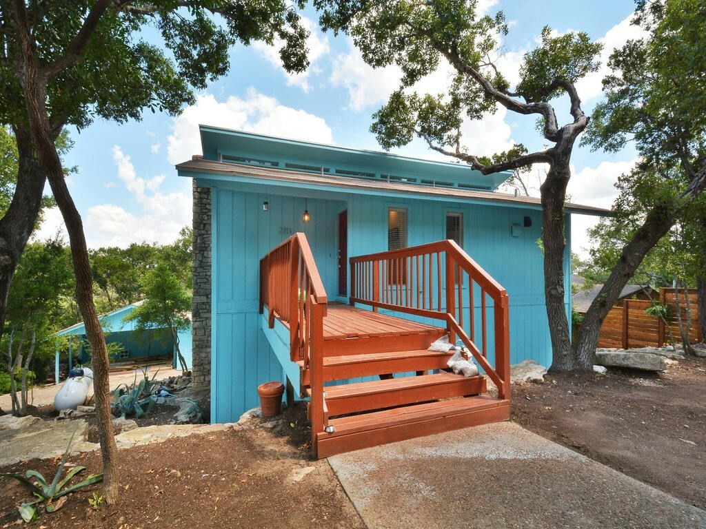 Property Photo:  2711 Trail Of The Madrones  TX 78746 