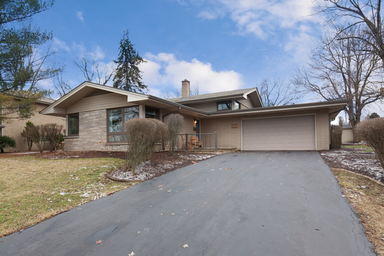 Property Photo: 815 Edgewater Drive IL 60540