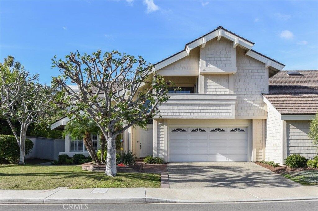 Property Photo: 17 Elderberry CA 92603