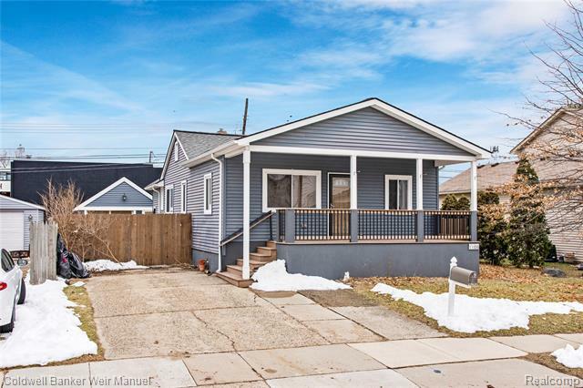 Property Photo:  1108 Batavia Avenue  MI 48067 
