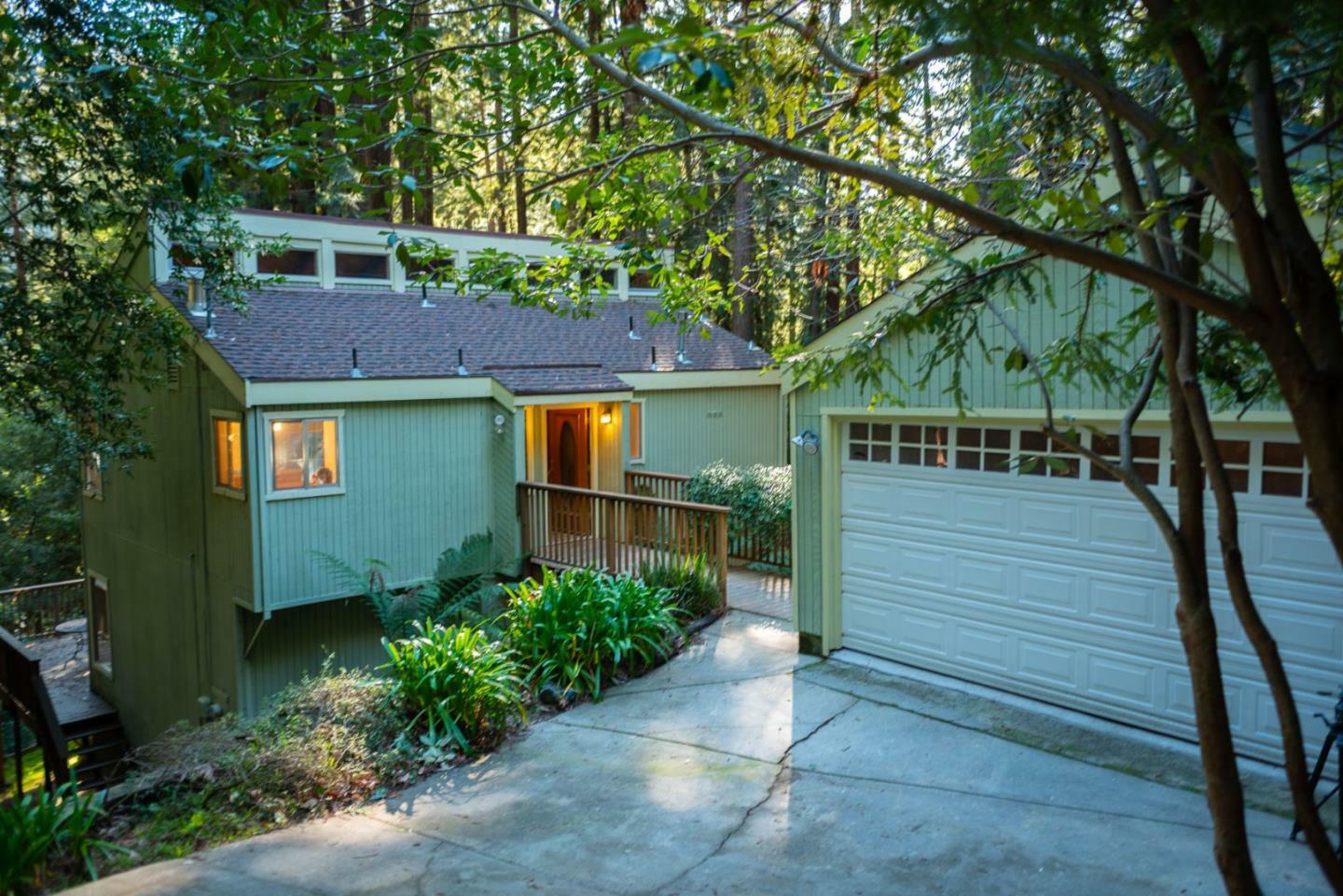 Property Photo:  23500 Treeview Trail  CA 95033 