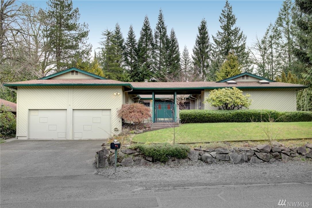 Property Photo: 25222 215th Place SE WA 98038