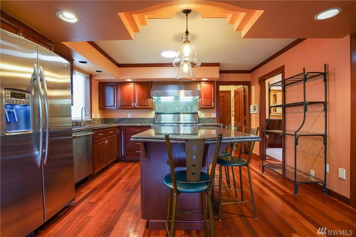 Property Photo:  3113 N Claremont Dr  WA 98407 