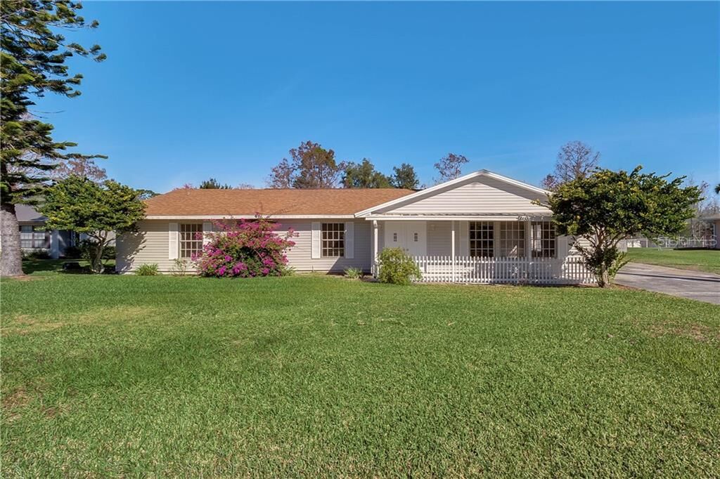 Property Photo: 12605 Blue Heron Way FL 34788