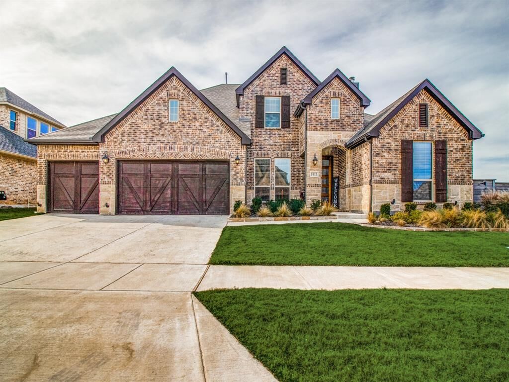 Property Photo: 5113 Pavilion Way TX 76227