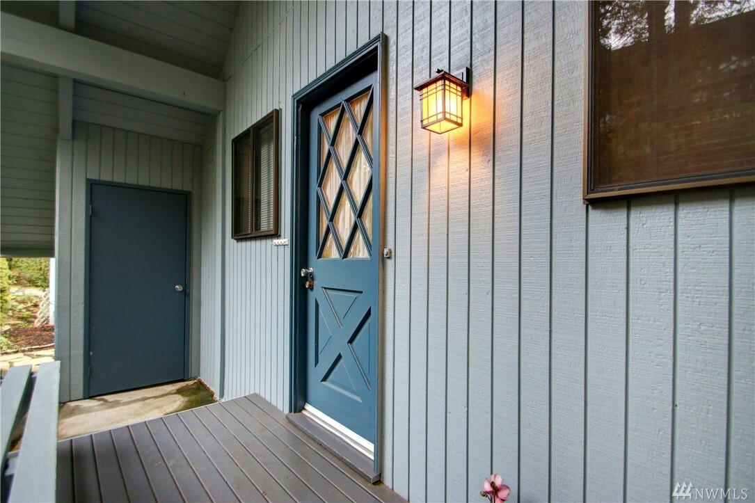 Property Photo: 408 Umatilla Drive WA 98257
