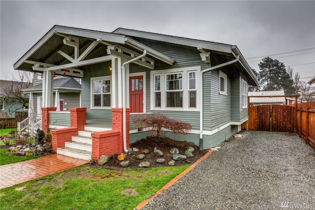 Property Photo: 1716 James Street WA 98225