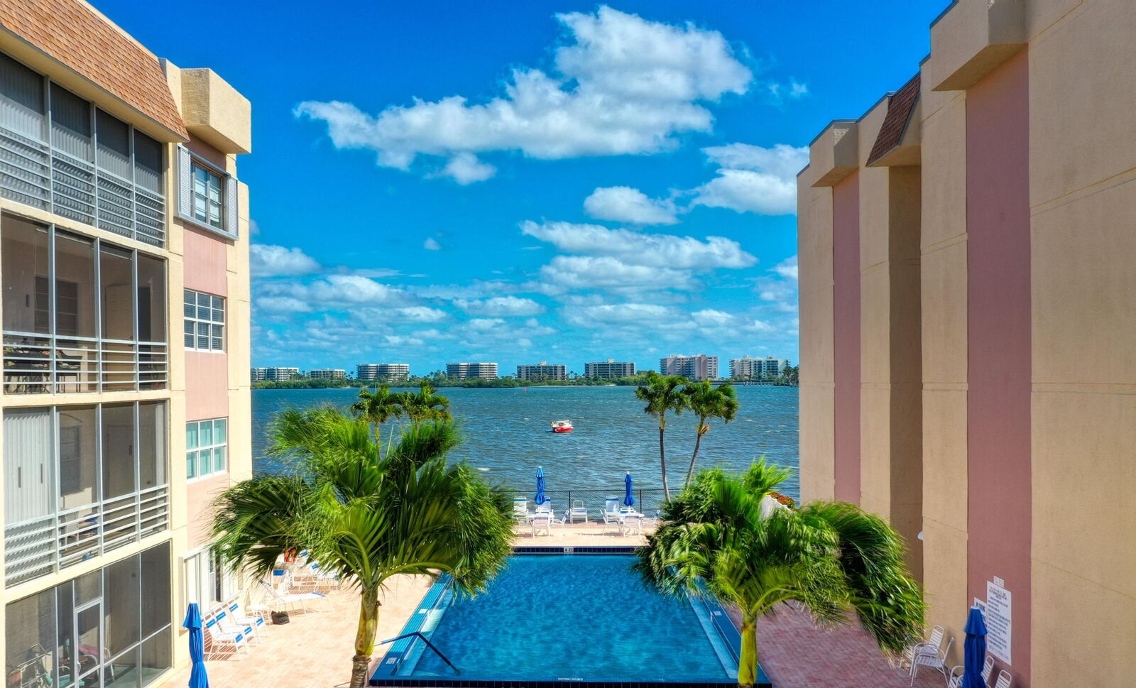 Property Photo:  1502 S Lakeside Drive 102  FL 33460