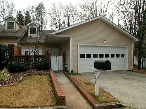 Property Photo:  2951 Crosswycke Forest Circle NE 2951   30319 