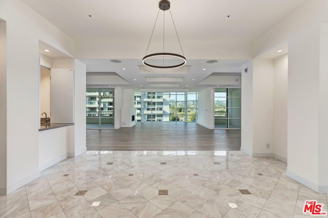 Property Photo: 10380 Wilshire 702 CA 90024