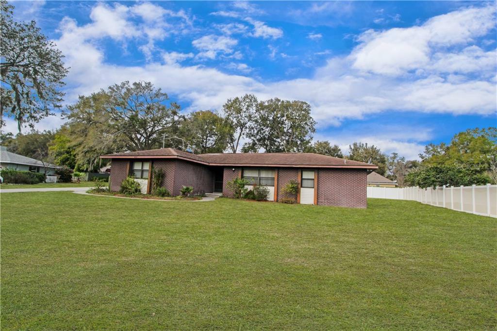 Property Photo:  4151 Idlewild Drive  FL 34731 