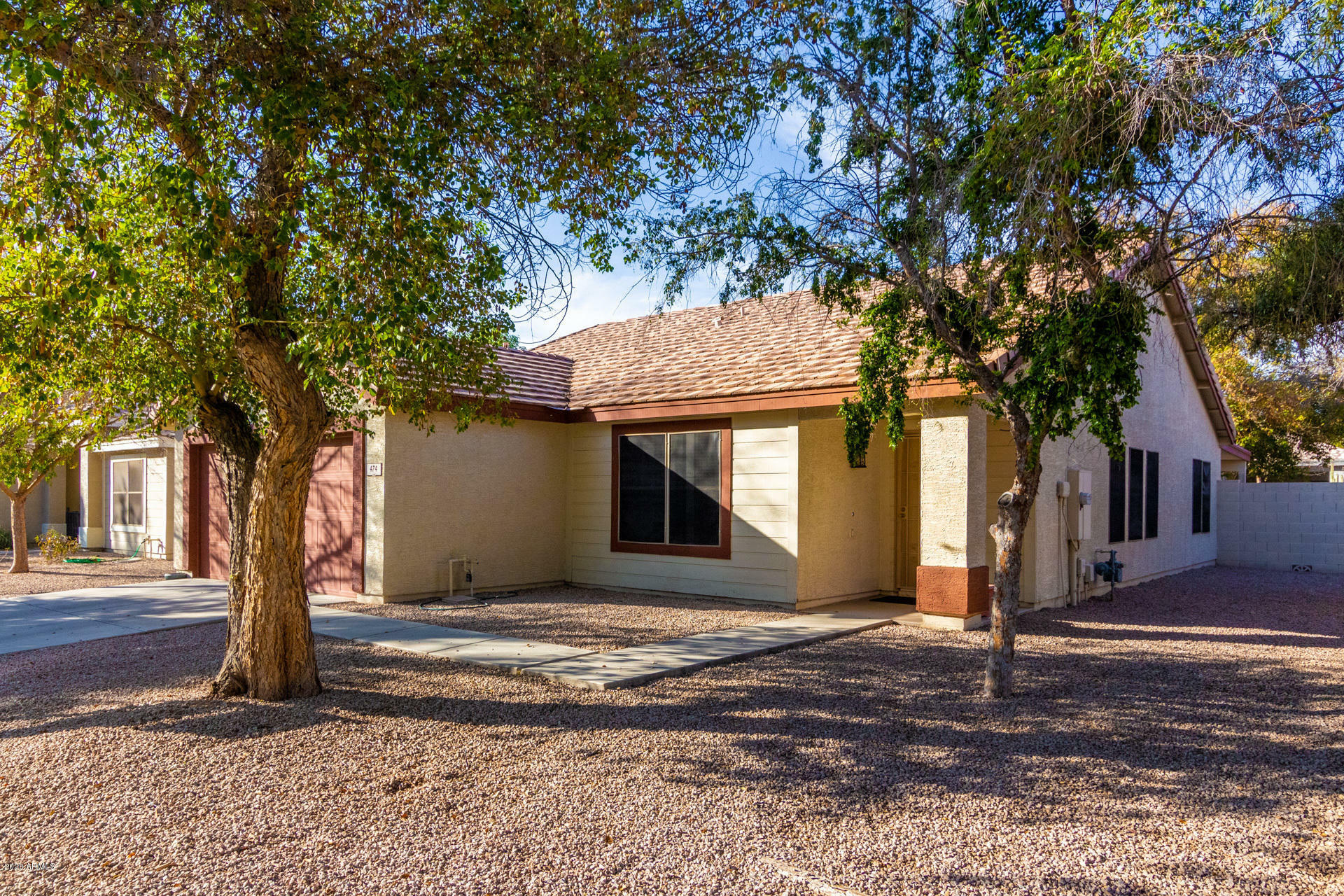 Property Photo:  474 W Fabens Lane  AZ 85233 