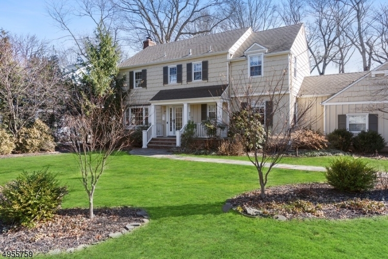 Property Photo:  831 Knollwood Ter  NJ 07090 