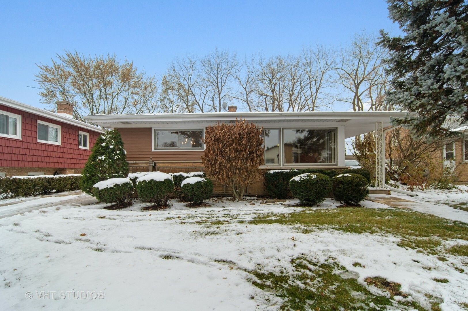 Property Photo: 8944 Oak Park Avenue IL 60053