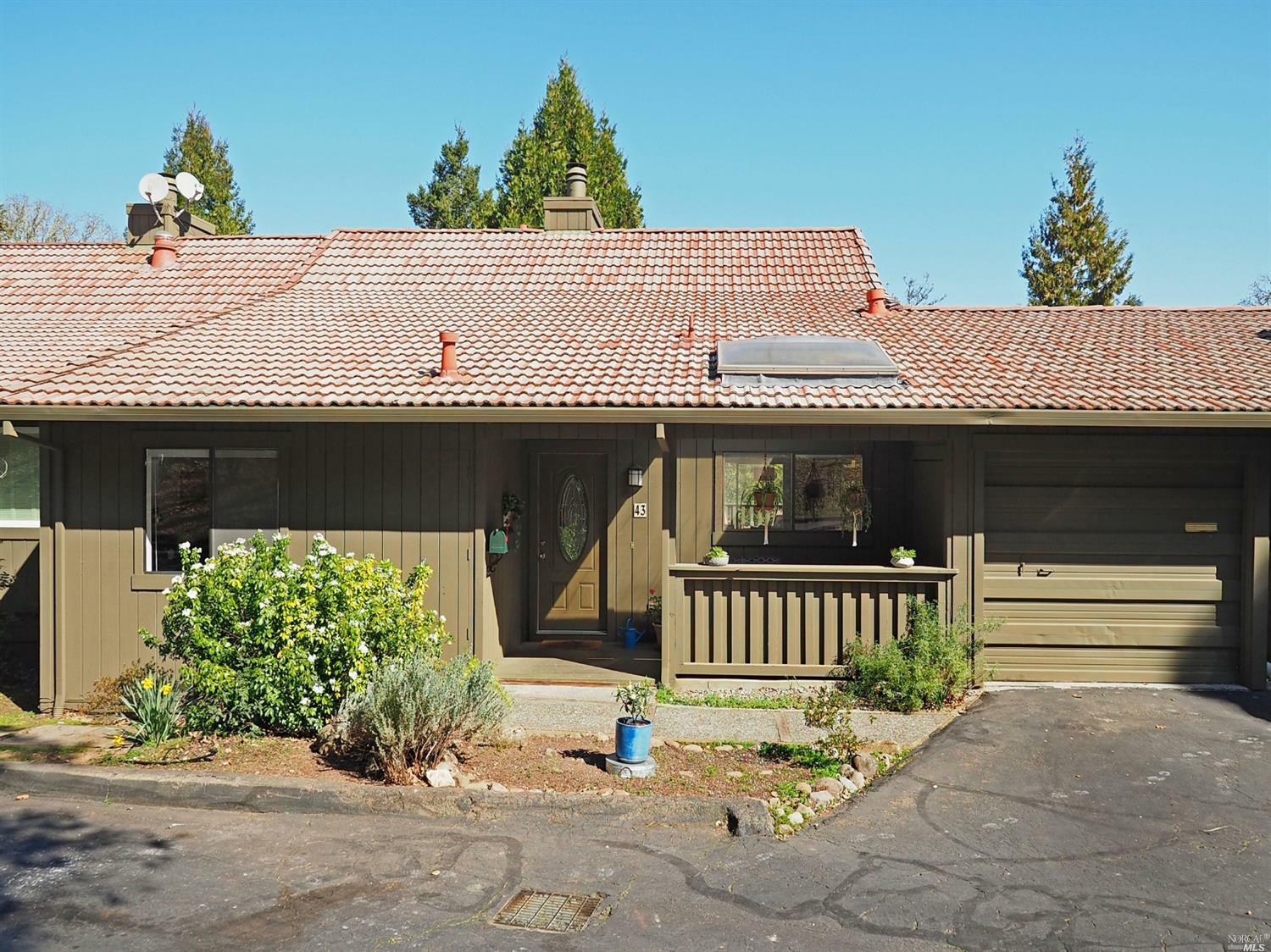 Property Photo:  43 Oak Forest Place  CA 95409 