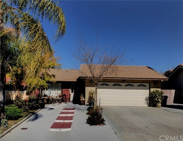 Property Photo:  25626 Onate Drive  CA 92557 