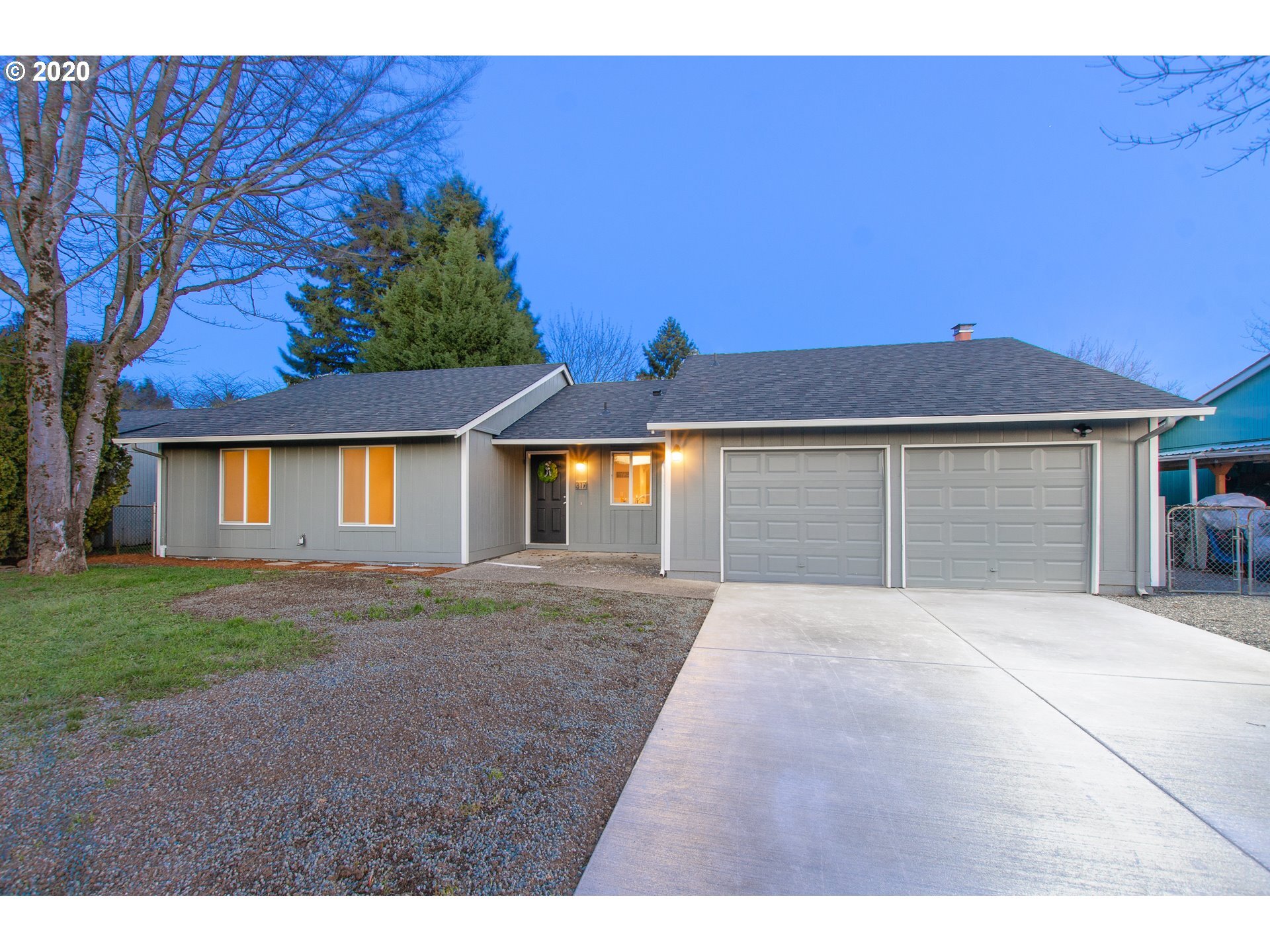 Property Photo:  317 SE 150th Ct  WA 98684 