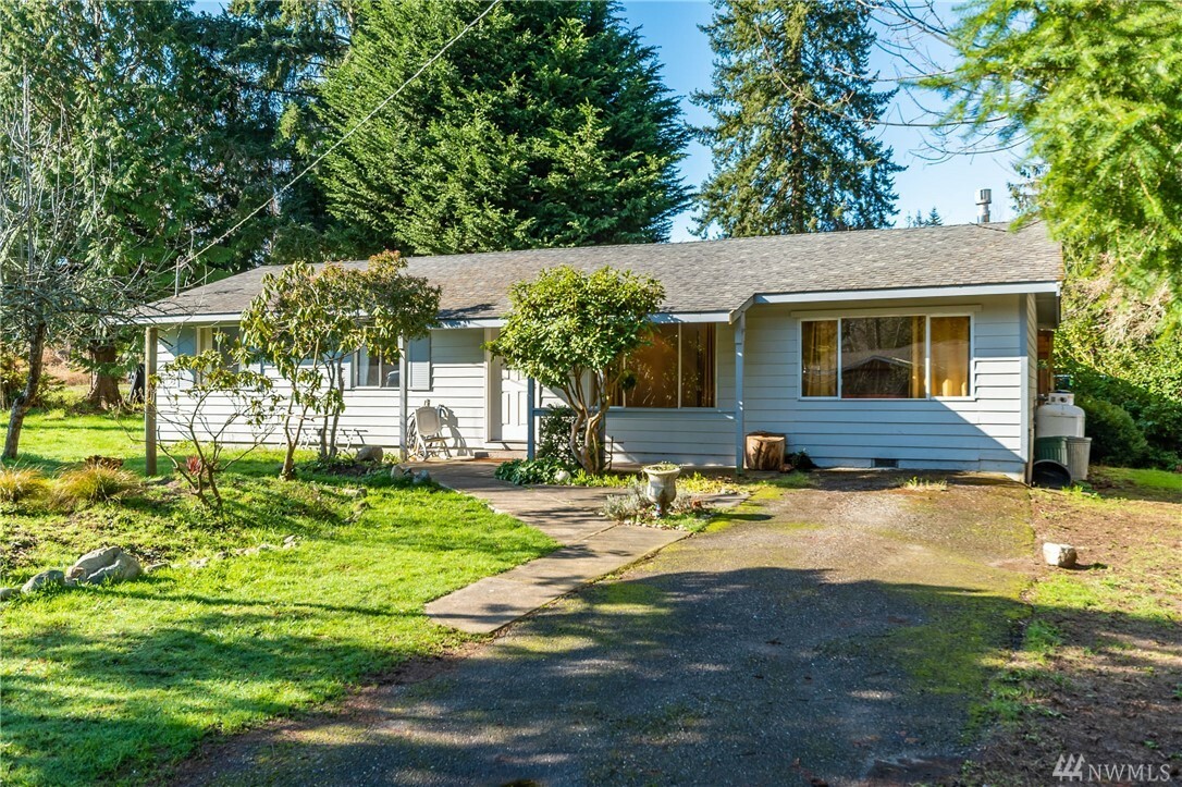 Property Photo:  5030 Hodges Ave  WA 98260 