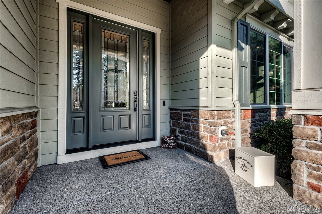 Property Photo: 24326 NE 8th Place WA 98074