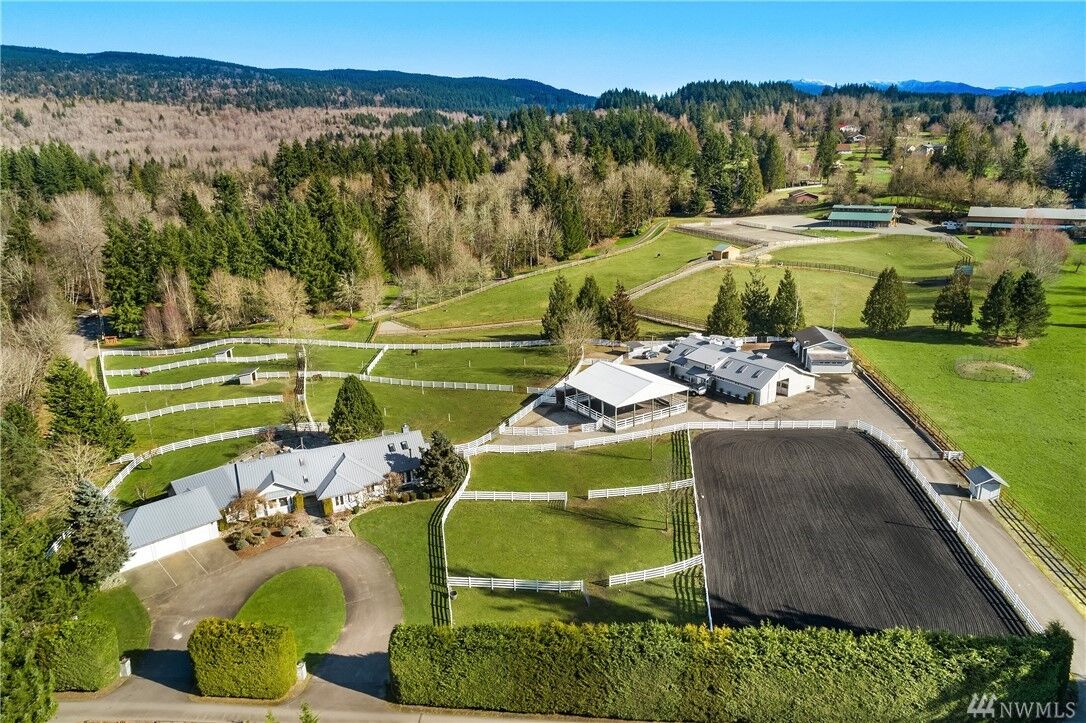 Property Photo: 28439 SE 204th Street WA 98038