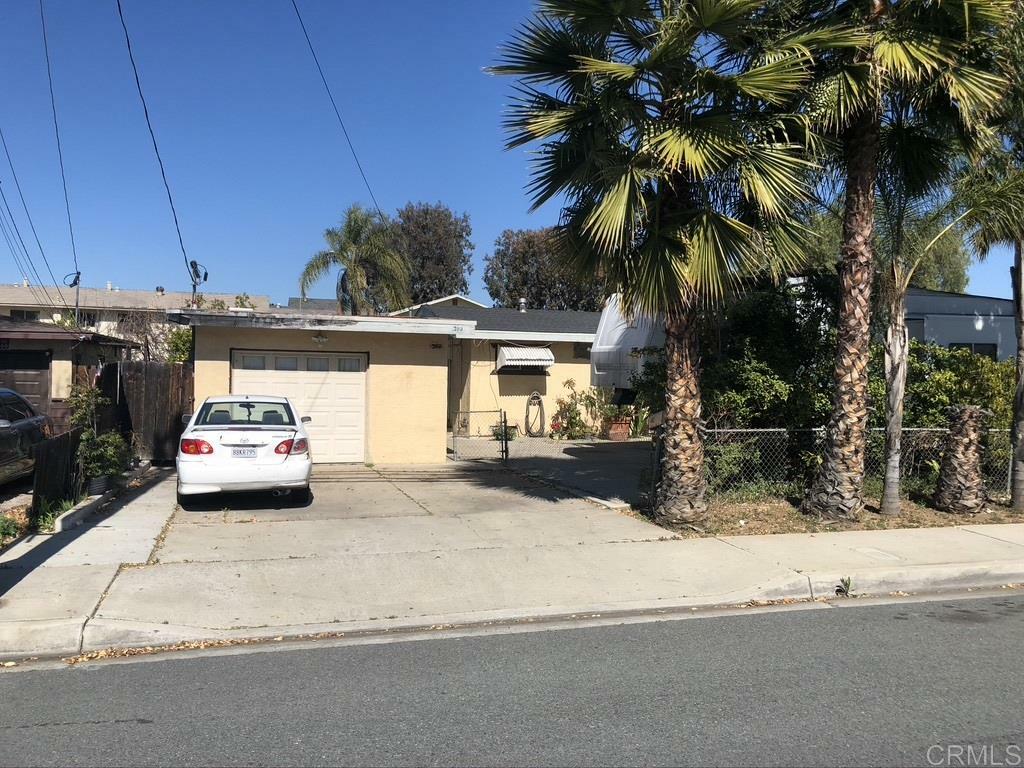 Property Photo: 922 E Chase Ave CA 92020