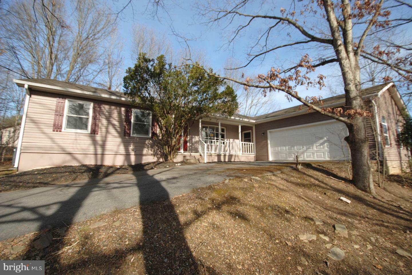 Property Photo:  304 Lakeview Drive  VA 22625 