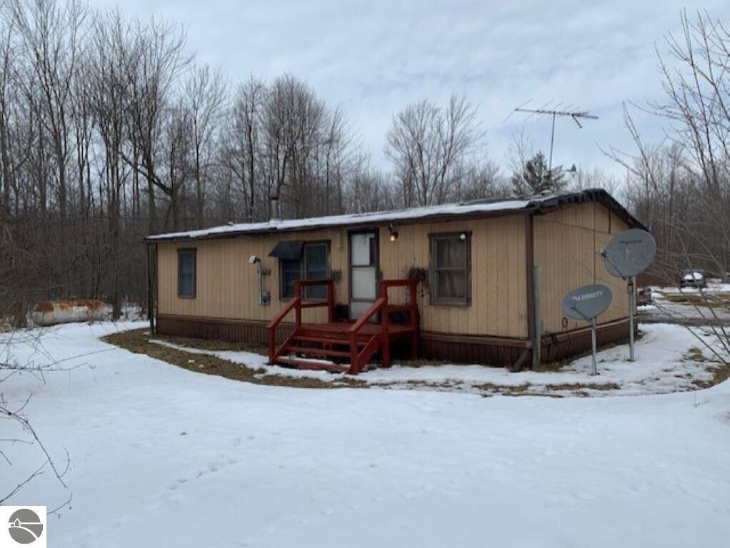 Property Photo:  5380 W Bradford Road  MI 48883 