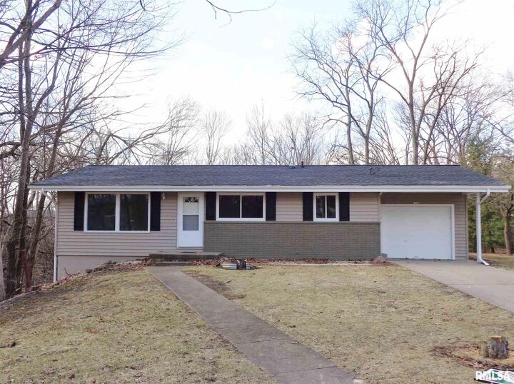 5743 N Renwood  Peoria IL 61614 photo