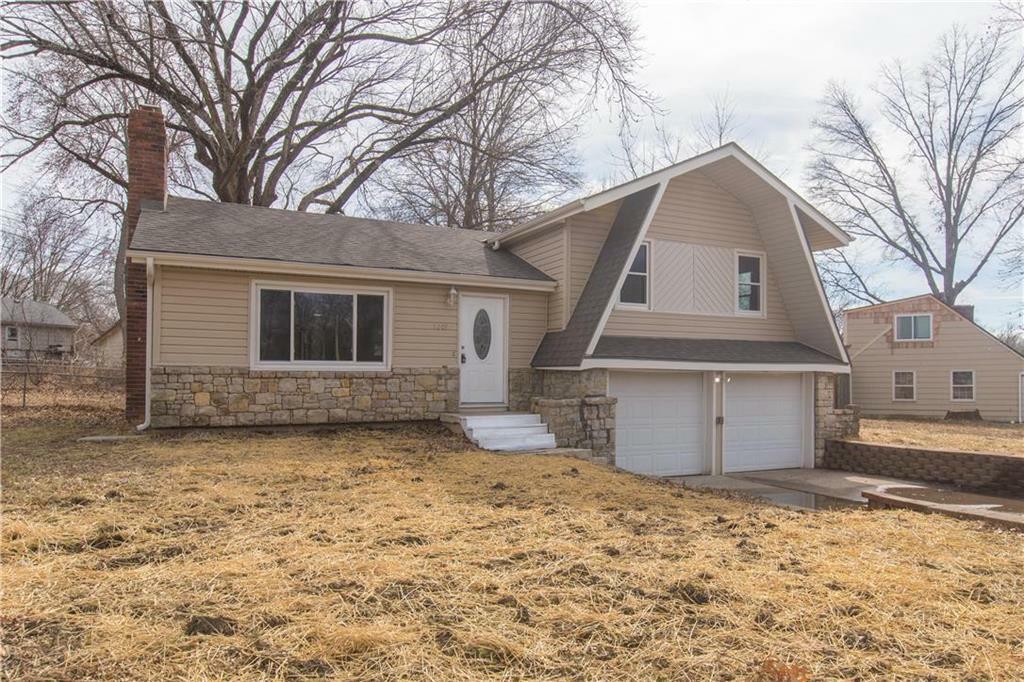 Property Photo:  1201 W Liberty Drive  MO 64068 