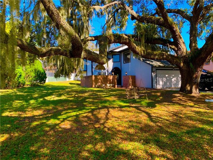 Property Photo:  1406 West Avenue  FL 34711 