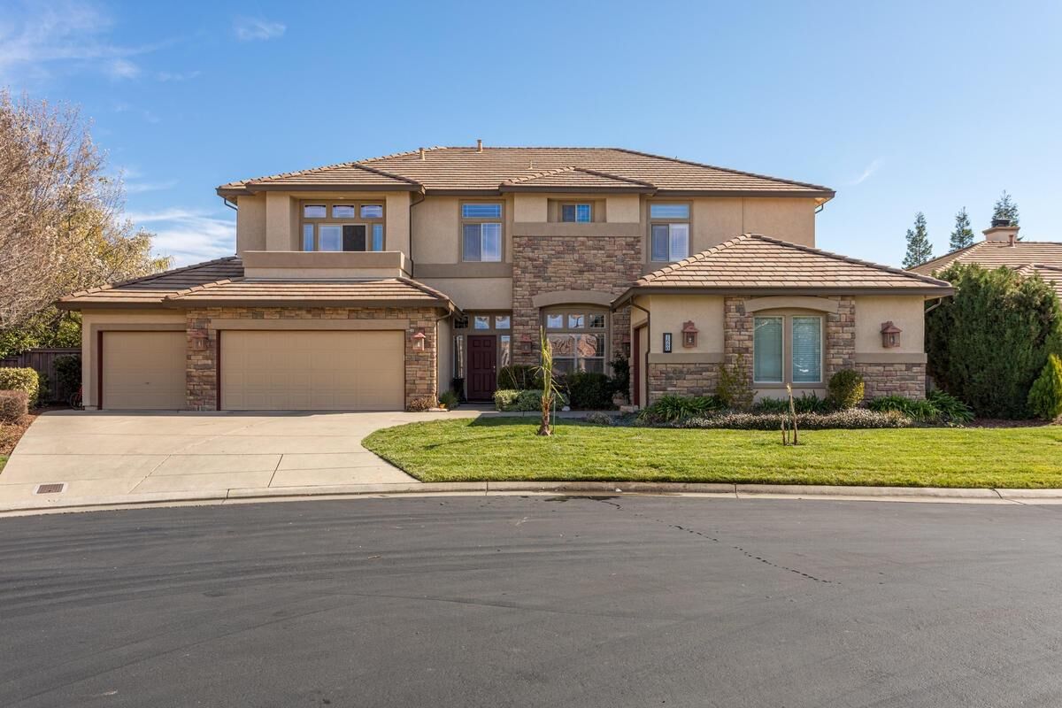Property Photo: 1680 Avondale Drive CA 95747