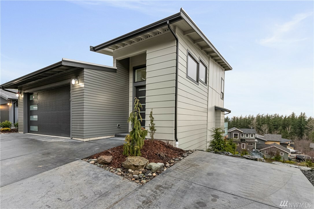 Property Photo:  3410 Sussex Dr  WA 98226 